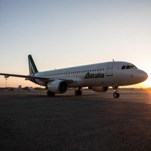 Alitalia, nel 2019 perdite per mezzo miliardo. Ryanair pronta a ricorso su aiuti di Stato