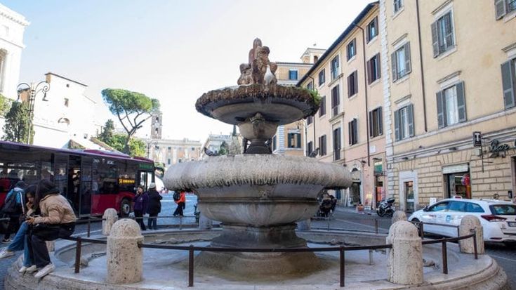 Giubileo, restauri in ritardo: in centro i pellegrini dovranno fare lo slalom tra le impalcature