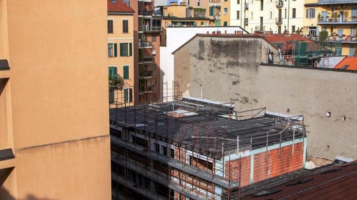 Urbanistica, palazzo nel cortile di via Fauchè: chiesto un anno per costruttore e progettista