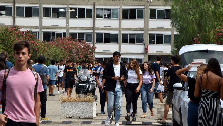 Le scuole top di Bari: il Socrate è primo tra i licei e supera il Flacco, fra i tecnici cresce il Marco Polo