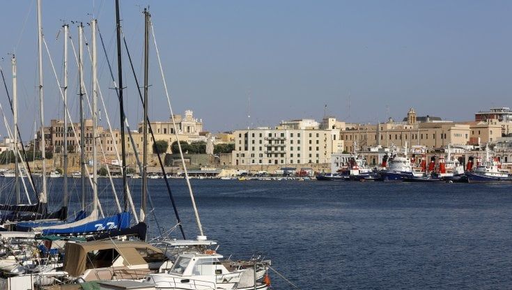 A Brindisi la Biennale del mare: Yoko Ono e Sebastião Salgado attesi per l'evento al via in primavera 