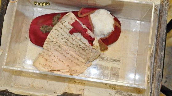 Foggia, recuperati reperti archeologici: ritrovata anche la reliquia di un beato. Due arresti