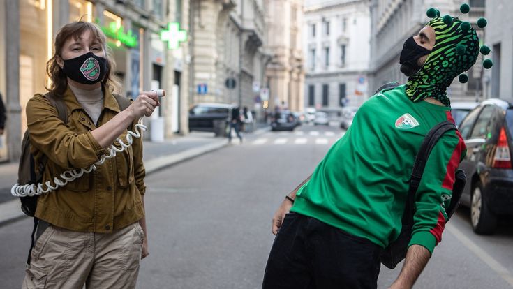 Aspettando il lockdown. Tra feste proibite e passeggiate, l’ultimo weekend insieme