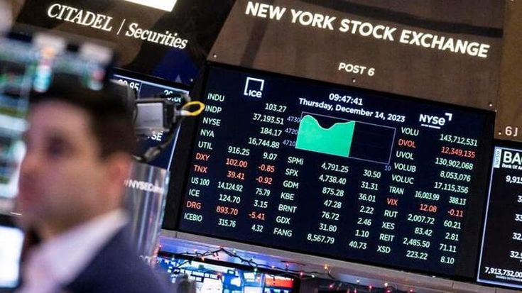 La Borsa americana festeggia: l’indice S&P chiude sopra quota 5000, prima volta nella storia
