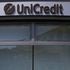 Unicredit, l'utile del trimestre scende ma batte le stime degli analisti