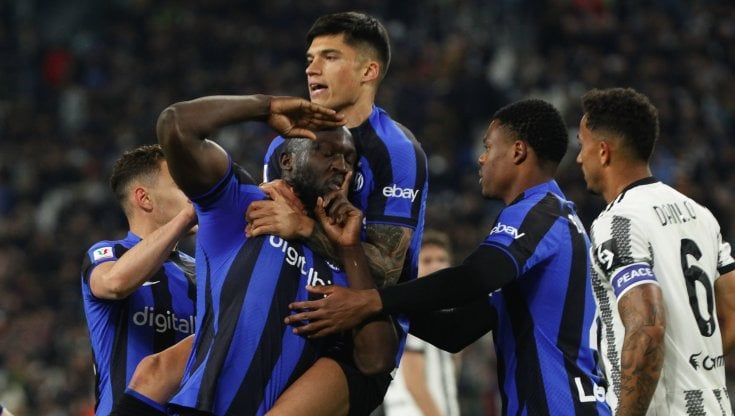 Cori razzisti a Lukaku, la curva della Juventus riaperta per un errore della procura federale
