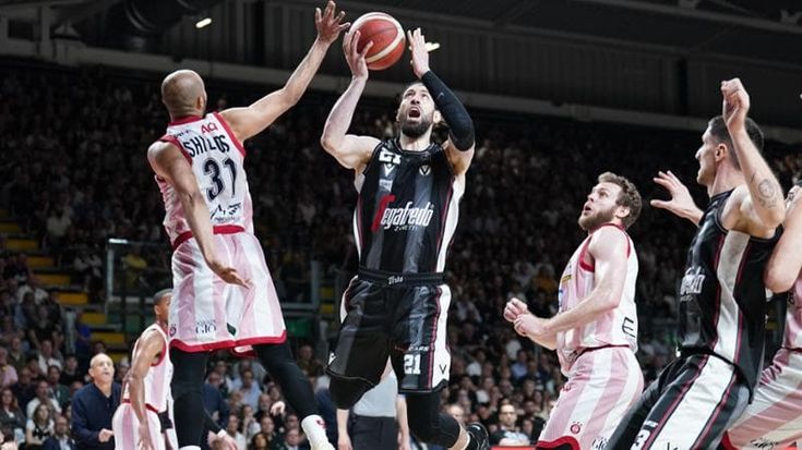 Olimpia Milano, il totem Ricci e il sogno del quarto scudetto di fila: “Contro la Virtus la finale più bella. I segreti? La matematica e la memoria corta”