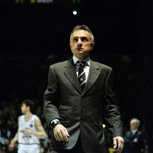 <span class="titoloListaLight">Contrordine, la Virtus resta a Casalecchio e intanto ufficializza  Valli sulla panchina<br /></span>