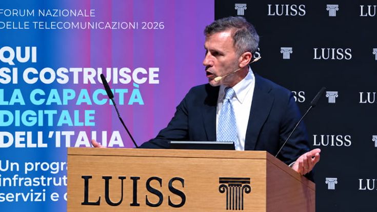 Tlc, compagnie chiedono frequenze gratis: “Volete darle a Musk?”. Urso: Stato ha preteso troppo