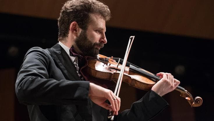 Ilia Gringolts, al Carlo Felice 28 anni dopo: il suo Brahms è ineccepibile