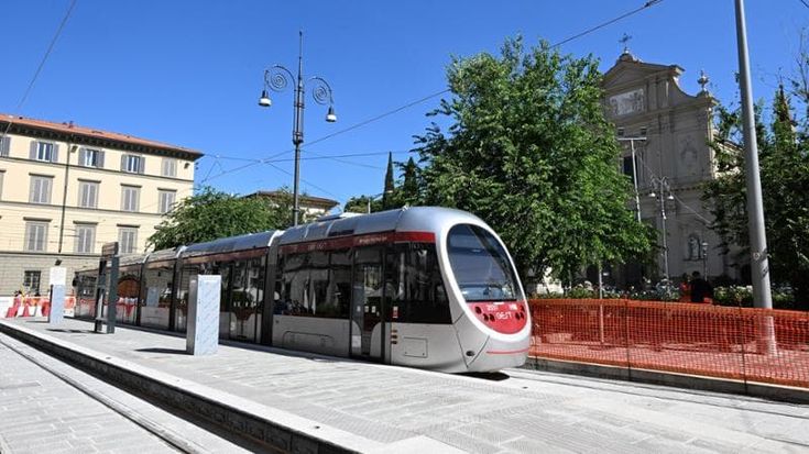 Il tram in marcia da San Marco alla Fortezza: “Viaggerà a settembre”