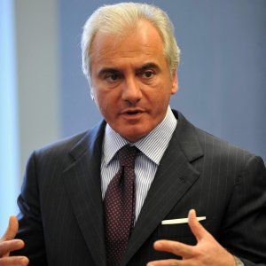 Leonardo Maugeri: "Il calo del petrolio campanello d'allarme"