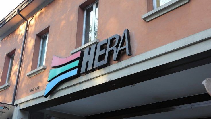Caro bollette, Hera e il patto coi consumatori: “Si può pagare a rate” 