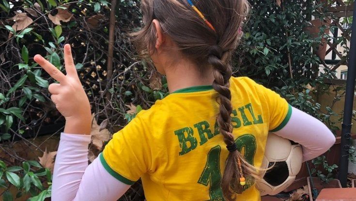 Roma,  "Una bimba da sola non può giocare coi maschietti", la strana "regola" del centro sportivo comunale