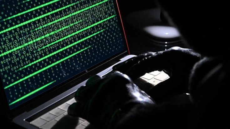 Furti degli hacker alle banche dati, “un grande mercato clandestino di informazioni” che fa gola a politici, imprenditori e mafie