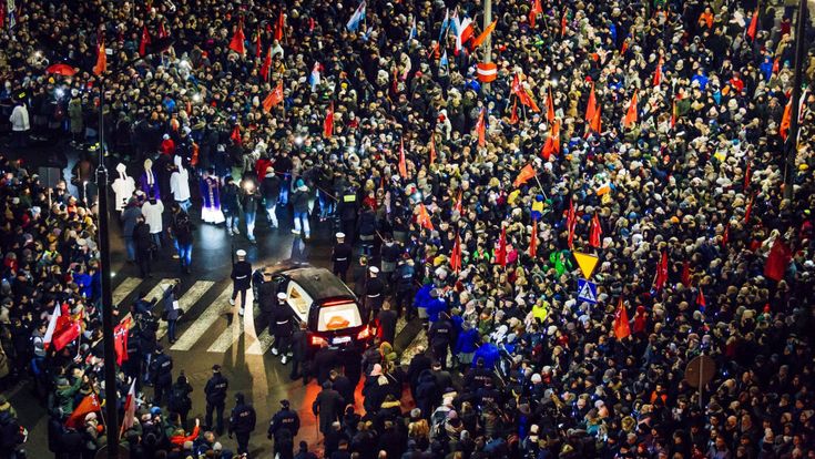 Adamowicz: “L’odio ha ucciso mio marito. Bisogna resistere al fascismo online”