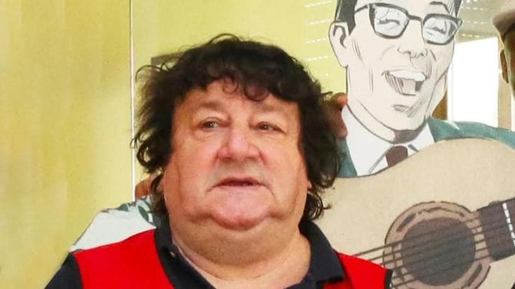 Addio a Marcello, venditore di Scarp de’ tenis: la caduta e la risalita grazie al giornale di strada