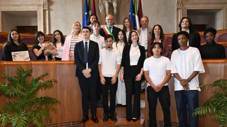Campidoglio, è la festa dei diritti: cittadinanza a 12 neo-diciottenni
