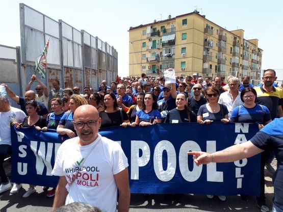 Operai Whirlpool  in corteo a Napoli