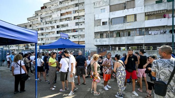 Scampia, ed è subito demagogia. Orsa, il Tar e il miracolo della vita