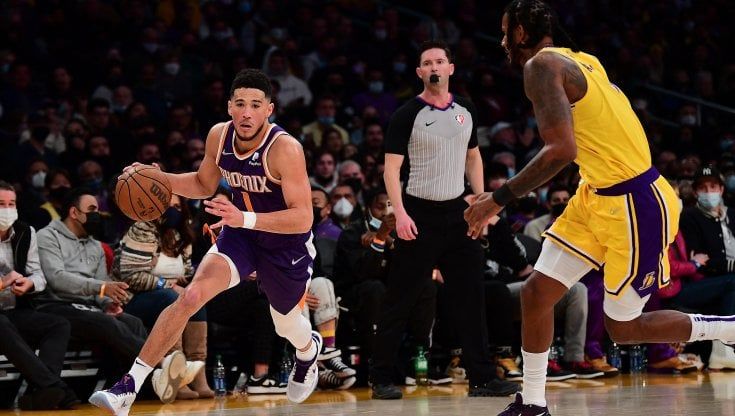 Nba: Phoenix passa in casa dei Lakers, infortunio per LeBron James