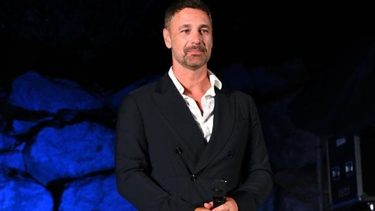 Raoul Bova: “Sto bene e a testa alta. Mi dispiace che il dolore non sia solo il mio”