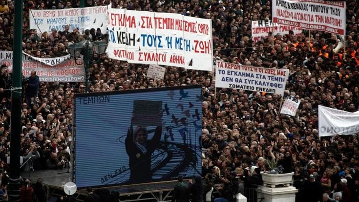 Grecia, la madre di una vittima del disastro ferroviario di Tempi lancia un partito anti-corruzione