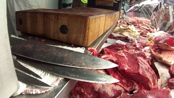 Blitz al mercato Esquilino: sequestrati 250 kg di carne avariata
