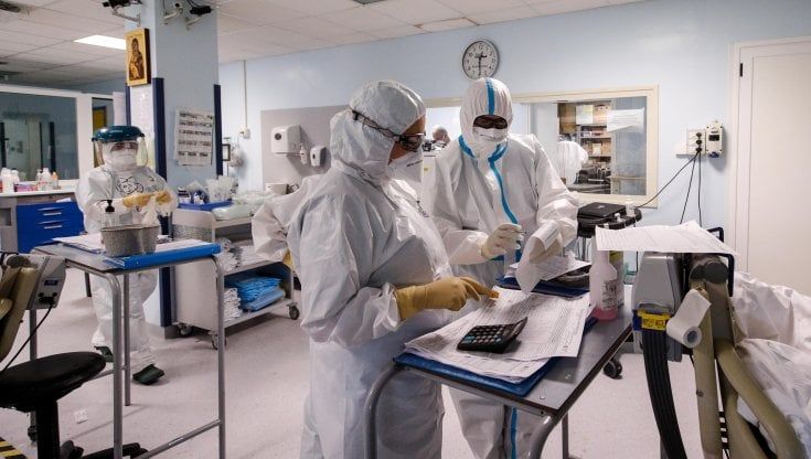 Coronavirus in Italia, il bollettino di oggi 28 giugno: 389 nuovi casi e 28 morti. Il tasso di positività è stabile allo 0,5%