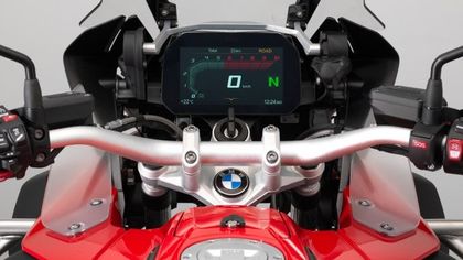Bmw show: la strumentazione della moto diventa un maxi schermo