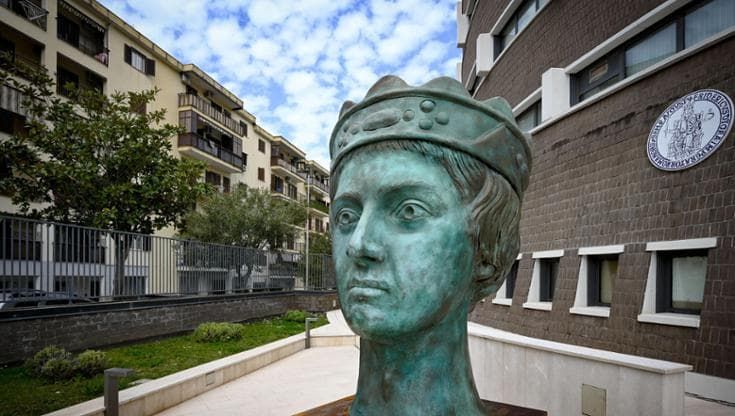 La street artist Trisha “L’arte è un ponte con il Rione Sanità”