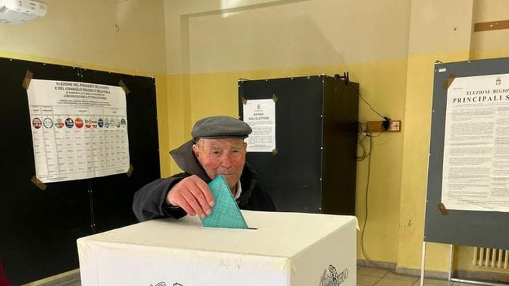 A Orsara Fedele alle urne a 100 anni: “Non ho mai perso un’elezione, voto con il sorriso”