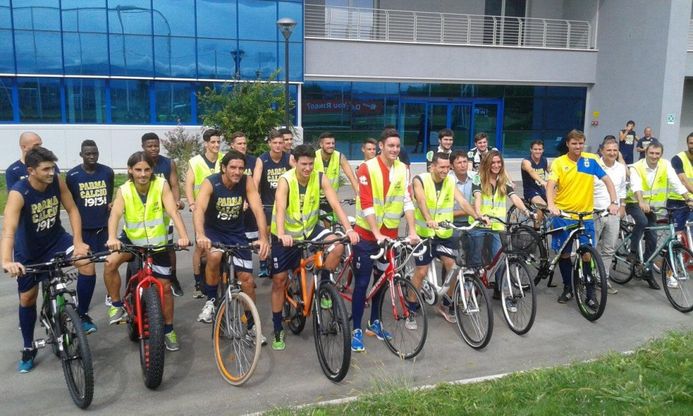 Parma 1913 al lavoro in bicicletta