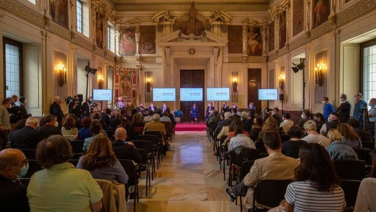 Patto per il lavoro di Milano, la ricetta del giuslavorista Francesco Seghezzi: "Orari flessibili nei servizi e coworking di quartiere"