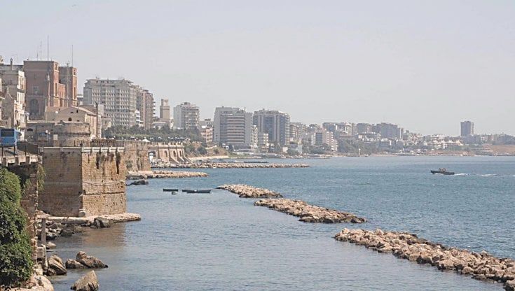 Giochi del Mediterraneo, a Taranto in arrivo il commissario. L'ira di Emiliano contro Fitto: "Non può deciderlo il governo"