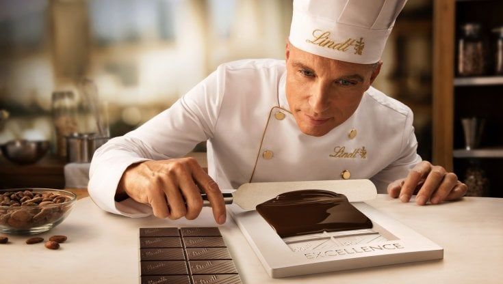 Cioccolato, ne mangiamo 4 kg all'anno a testa: come abbinarlo al vino a seconda della percentuale di cacao