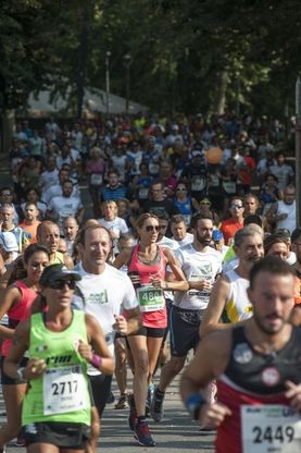 La Run Tune Up riempie il centro di Bologna