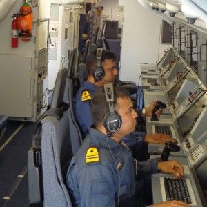 Malaysia, crescono dubbi sui piloti. Esaminato il simulatore di volo trovato a casa del comandante