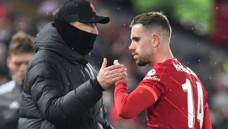 Premier League, rinviate due partite del Boxing Day. L'allarme di Henderson: "In pericolo la nostra salute".