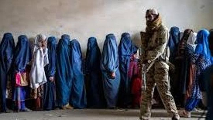 Afghanistan, essere fermate dai “promotori delle virtù e guardiani del vizio” mentre si va a lavoro