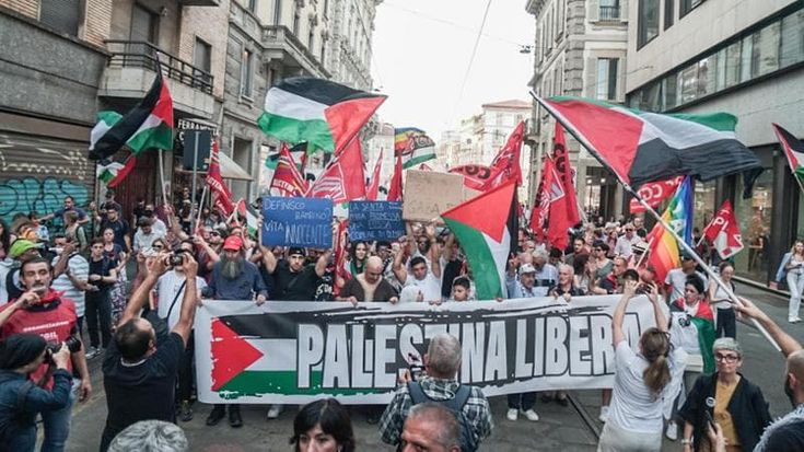 Doppio corteo per Gaza e la Sumud Flotilla, migliaia in piazza: “Non possiamo più tacere”