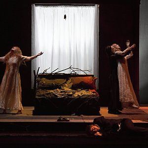Napoli Teatro Festival, è tutto fermo
