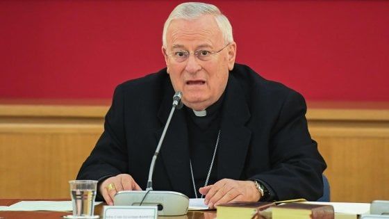 Governo, la Cei boccia la flat tax: "Vigileremo". Poi l'augurio a Conte di "aver assorbito a Firenze un po' di umanesimo"