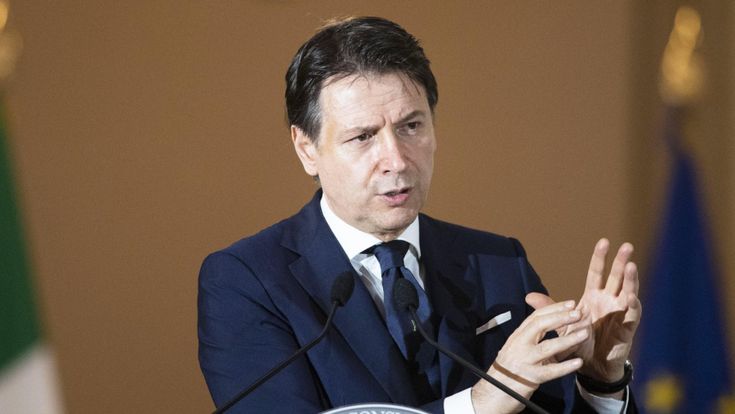 Stati generali, si cambia. Il governo porterà un piano. Invitata anche l'opposizione