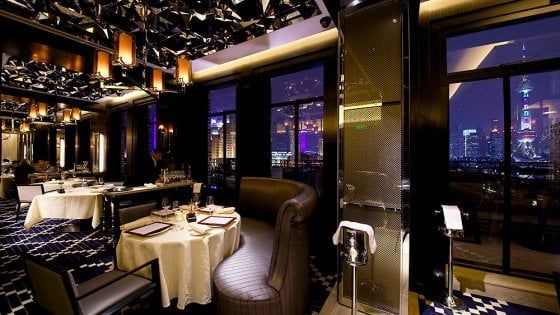 Umberto Bombana fa centro anche a Shanghai: cucina italiana, spirito globale
