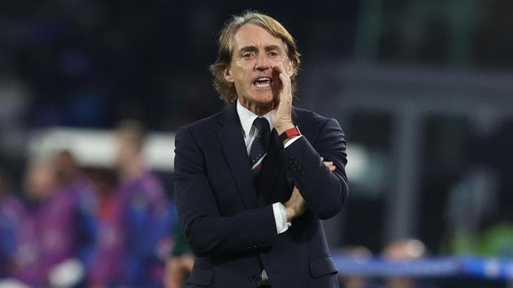 Mancini resta in pole, ma i club sono contrari. Come dt c’è Maldini