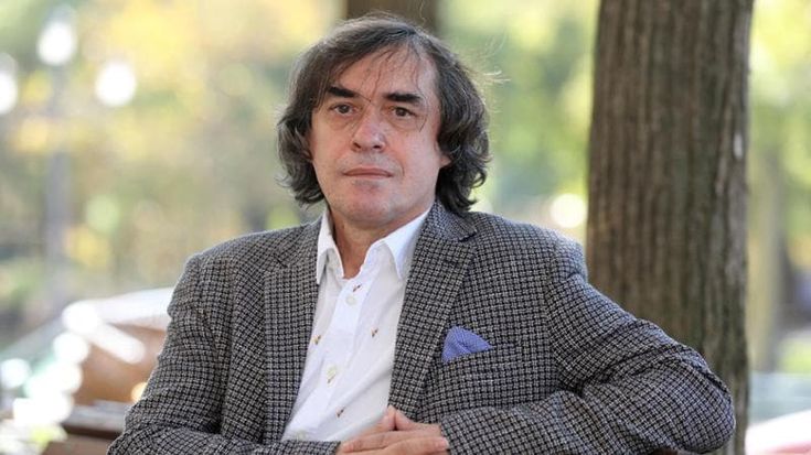 Cartarescu: “La mia Romania vota per non tornare sotto l’ala russa”