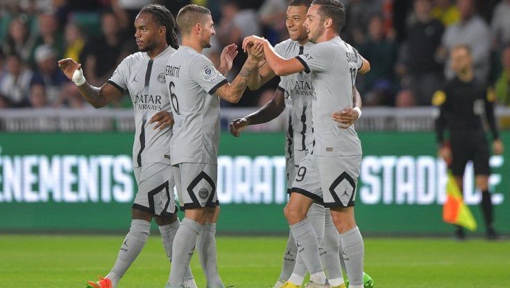 Ligue 1: Messi inventa, Mbappé segna. Il Psg vince 0-3 anche a Nantes
