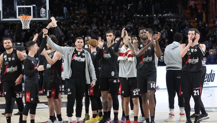 Basket, serie A: la Virtus Bologna travolge Milano e allunga a +4. Trieste e Treviso, pesanti vittorie salvezza