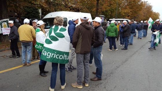 La protesta degli agricoltori contro il piano di sviluppo rurale 